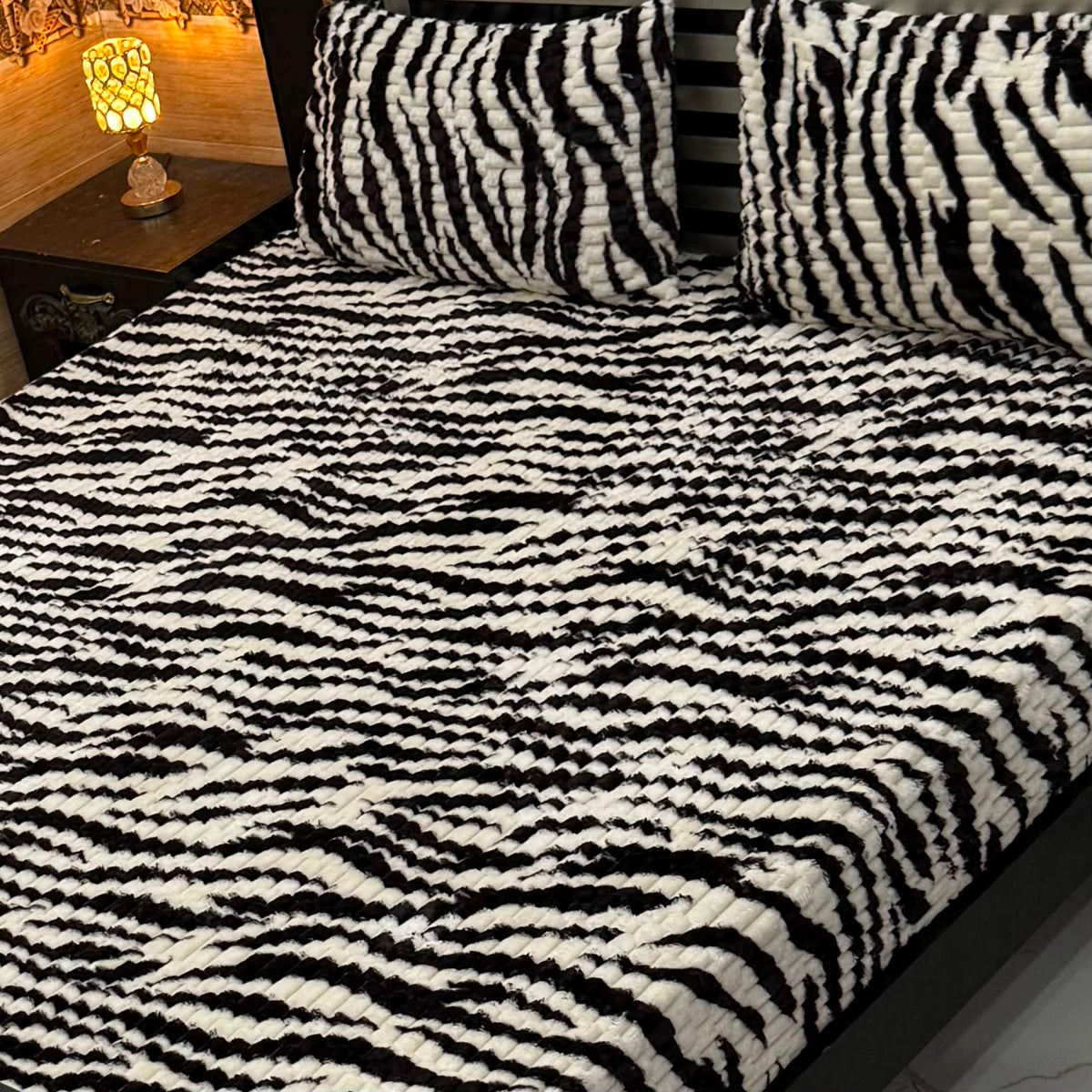 Premium Puffy Winter Bedsheet Set – King Size